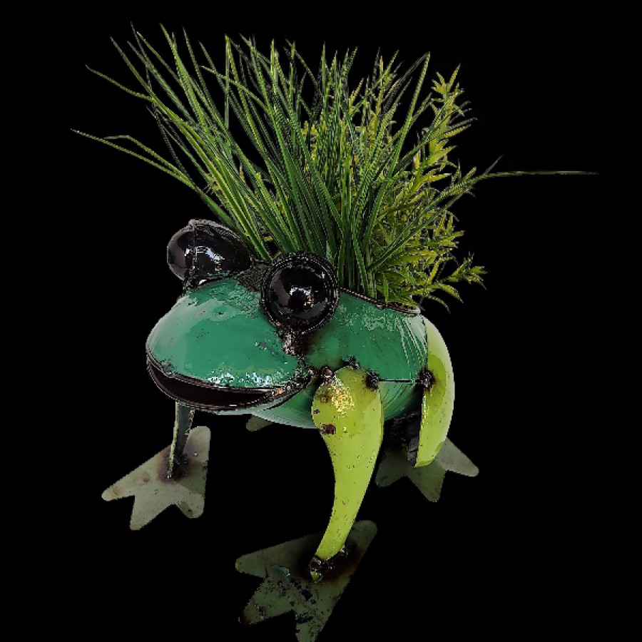 Think Outside Planters And Pots | Pad Me Pond Frog Planter