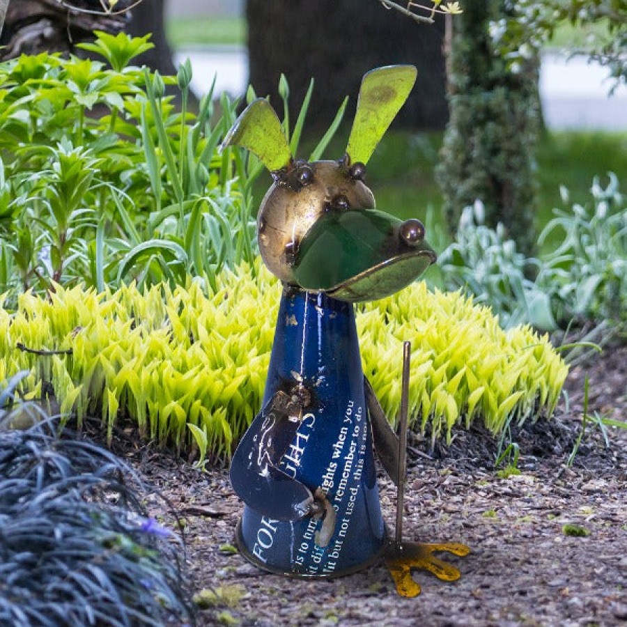 Think Outside Sculptures | Garden Dog